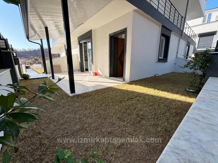 New Construction 2+1 Licensed Villa For Sale With Garden In Seferihisar Payamlı