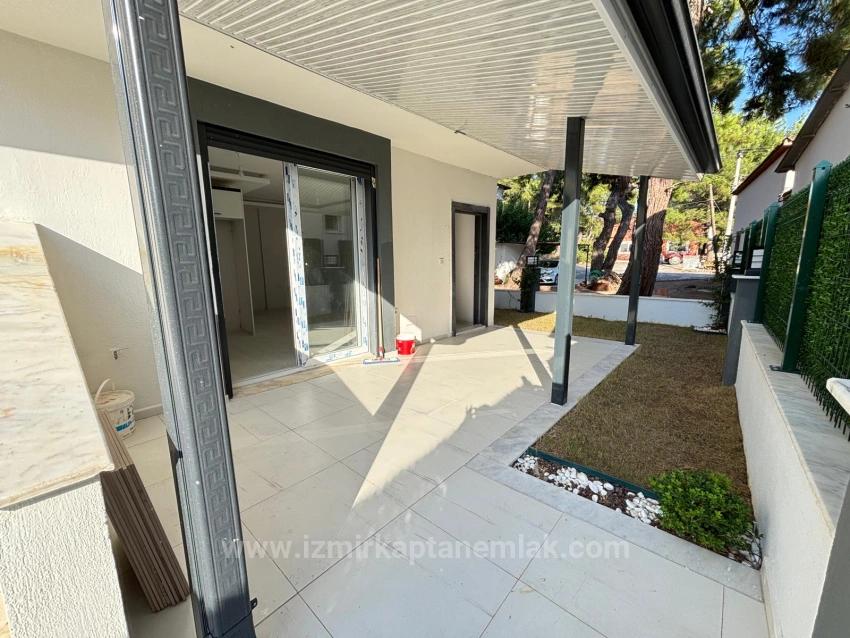 New Construction 2+1 Licensed Villa For Sale With Garden In Seferihisar Payamlı