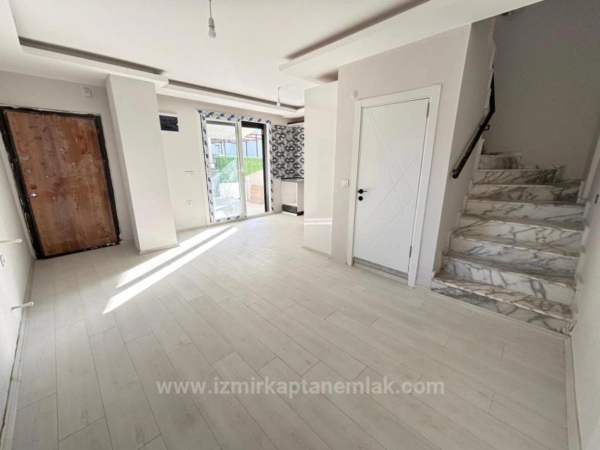 New Construction 2+1 Licensed Villa For Sale With Garden In Seferihisar Payamlı