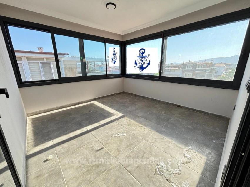 Large And Spacious 6+2 Triplex For Sale In Seferihisar Payamlı Center