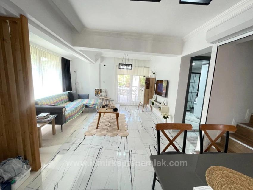 Spacious 3+1 Villa For Sale With Parking And Large Garden In Seferihisar Doğanbey