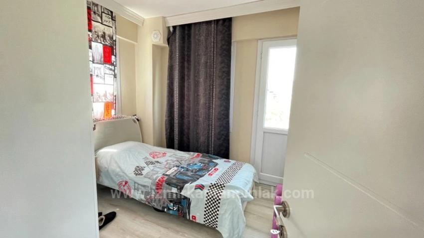 Spacious 3+1 Villa For Sale With Parking And Large Garden In Seferihisar Doğanbey