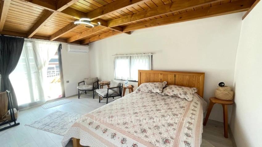 Spacious 3+1 Villa For Sale With Parking And Large Garden In Seferihisar Doğanbey