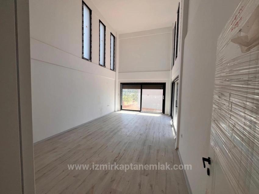 Brand New 2+1 Villa For Sale With Large Garden In Seferihisar Kavakdere