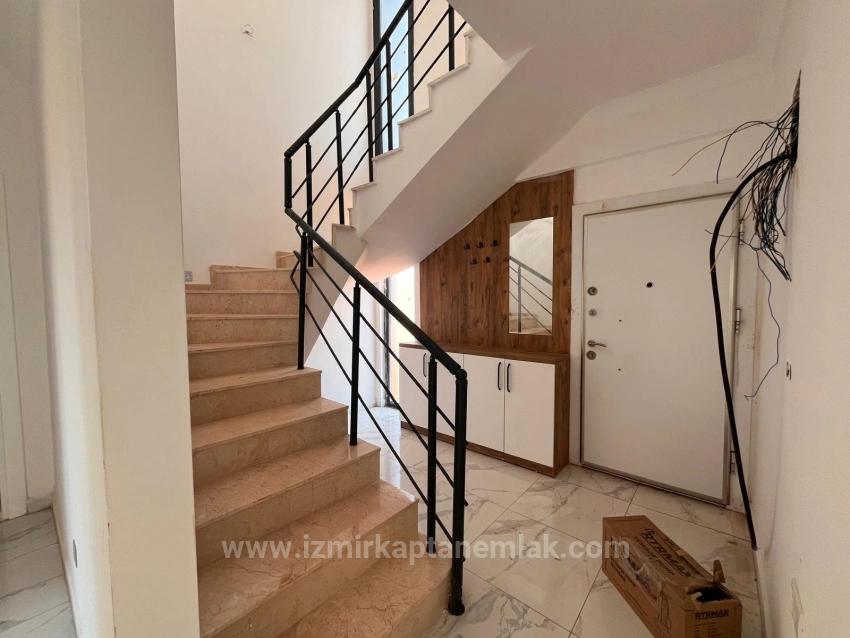Brand New 2+1 Villa For Sale With Large Garden In Seferihisar Kavakdere