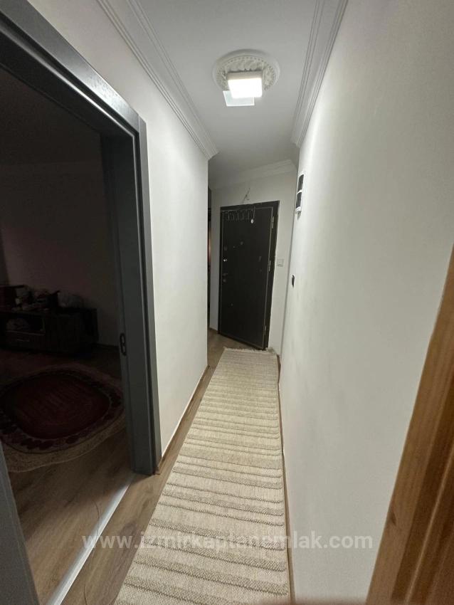 2+1 Apartment For Sale In Seferihisar Ürkmez, 300M From The Beach With Garden