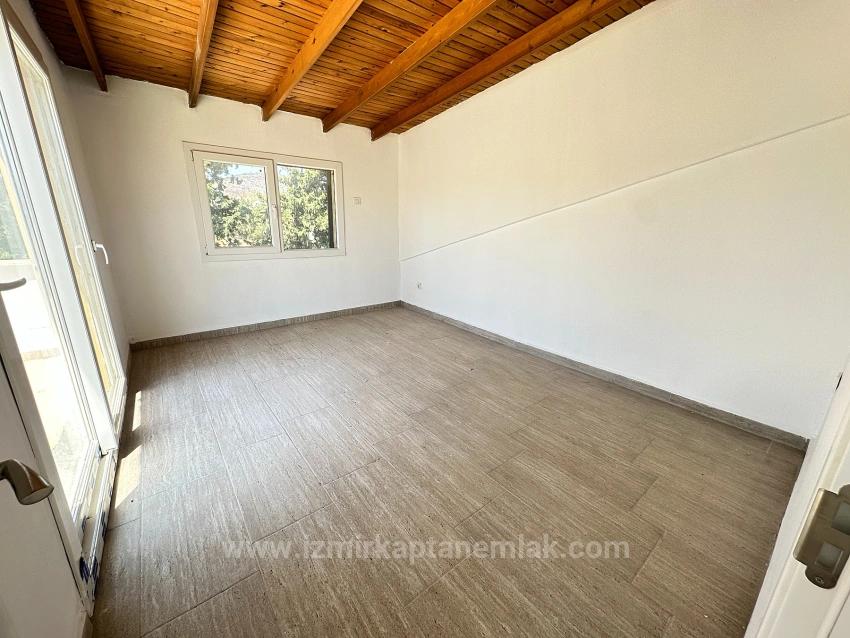 Spacious 3+1 Villa For Sale With A Large Garden In Seferihisar Cumhuriyet Neighborhood