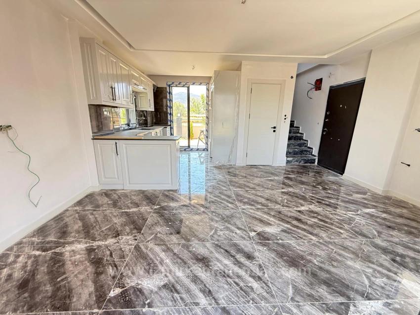 2+1 Villa With Independent Garden For Sale In Seferihisar Doğanbey