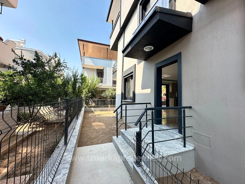 Large Brand New 5+1 Villa For Sale In Seferihisar Doğanbey Center