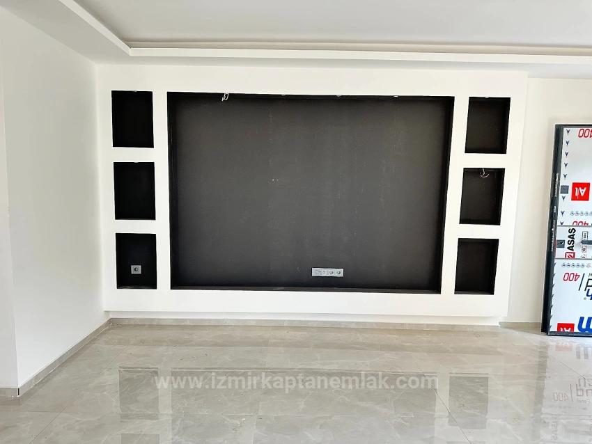 Large Brand New 5+1 Villa For Sale In Seferihisar Doğanbey Center