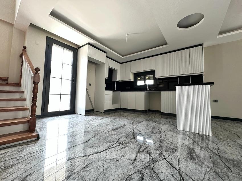 300M2 Gross Large 3+1 Villa With Independent Pool For Sale In Doğanbey