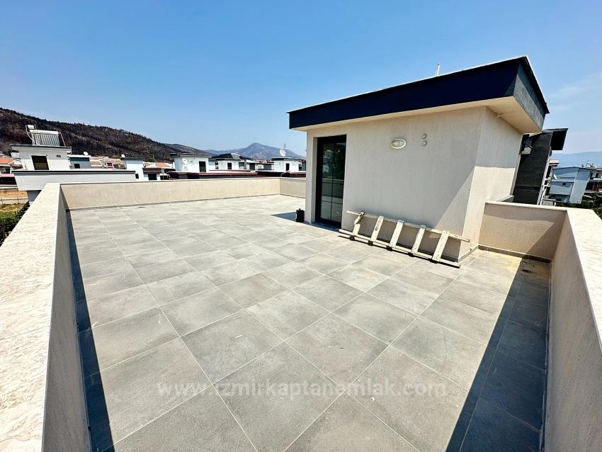 300M2 Gross Large 3+1 Villa With Independent Pool For Sale In Doğanbey