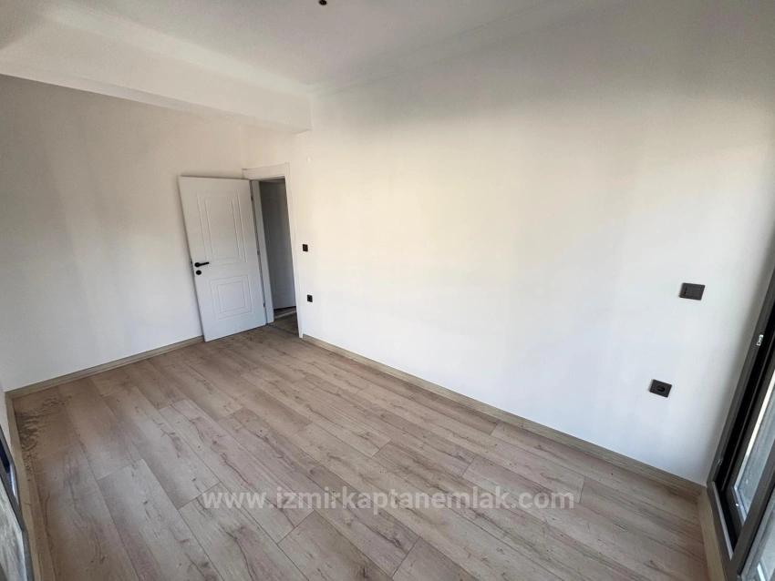 2+1 Villa With Detached Entrance And Garden For Sale In Seferihisar Payamlı