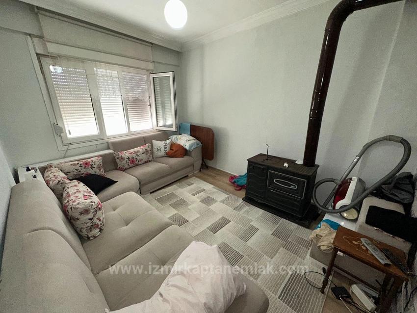 2+1 Apartment For Sale In Seferihisar Ürkmez, Middle Floor, Front Facade, 450M From The Beach