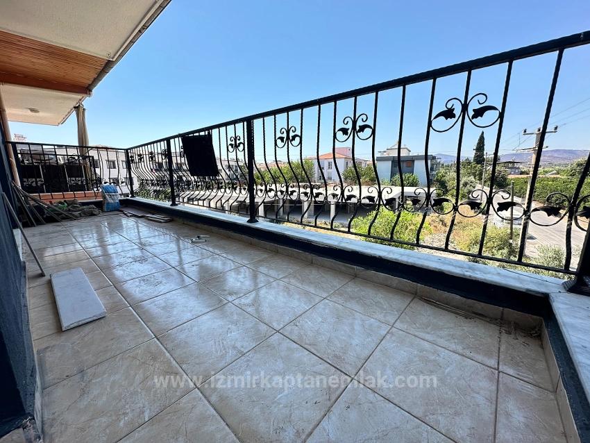 Spacious 2+1 Flat For Sale In Seferihisar Ürkmez Center, Brand New Construction