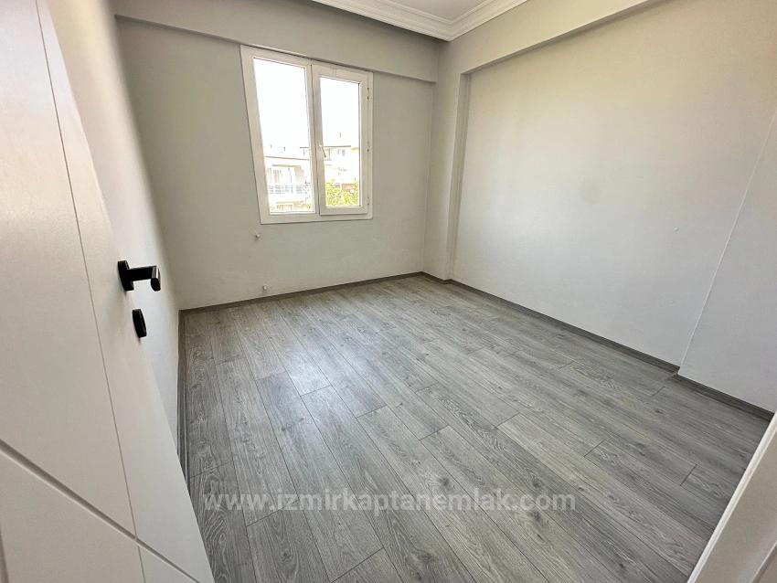 Spacious 2+1 Flat For Sale In Seferihisar Ürkmez Center, Brand New Construction