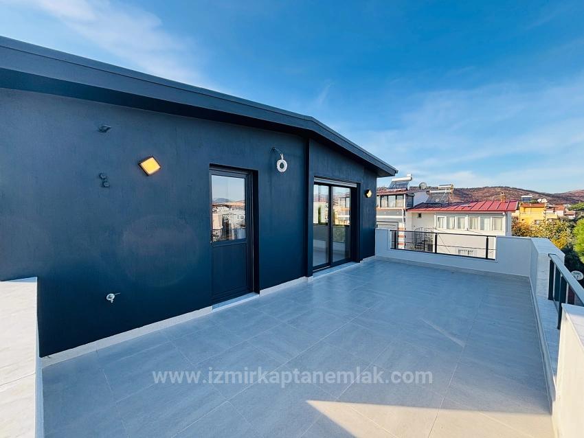 210M2 Independent Luxury Garden 3+1 Villa For Sale In Seferihisar Doğanbey