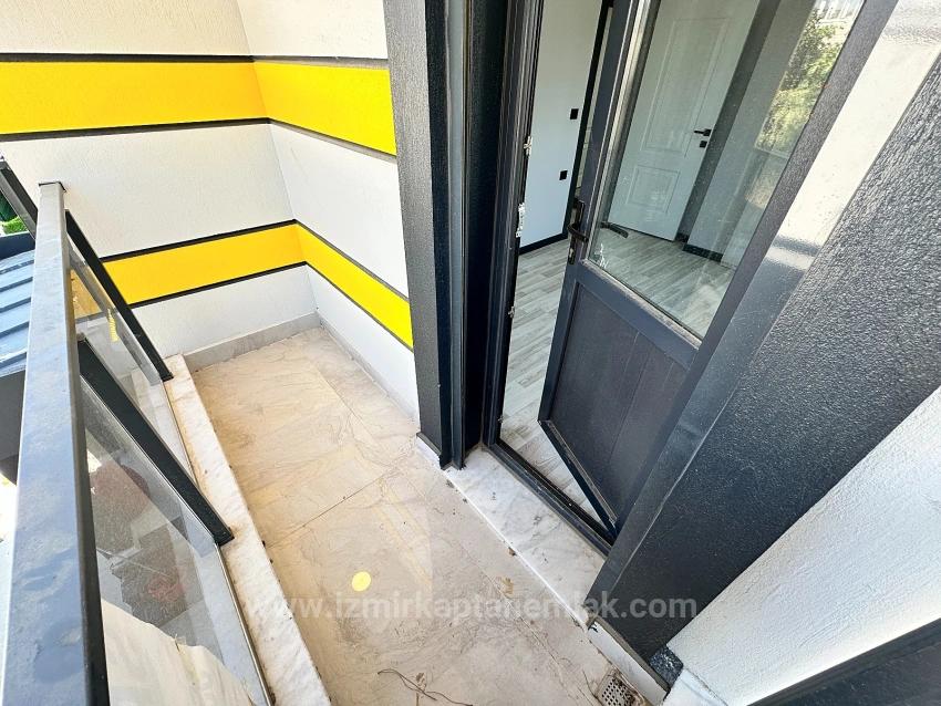 210M2 Independent Luxury Garden 3+1 Villa For Sale In Seferihisar Doğanbey