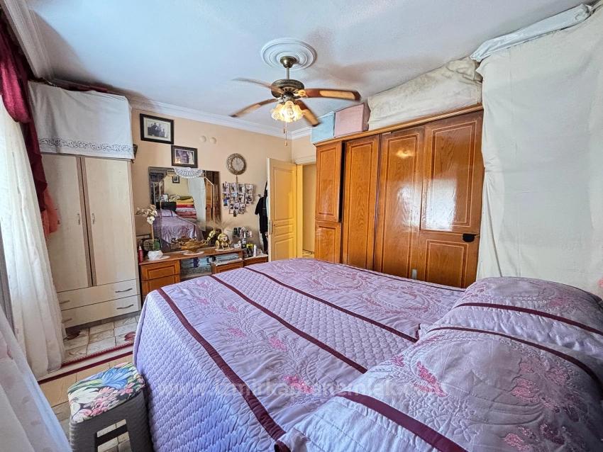 2+1 Apartment For Sale In Seferihisar Ürkmez Center, 150 M From The Beach