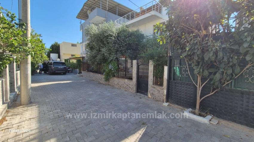 4+1 Villa With Garden For Rent On Havacılar Beach In Doğanbey, Seferihisar