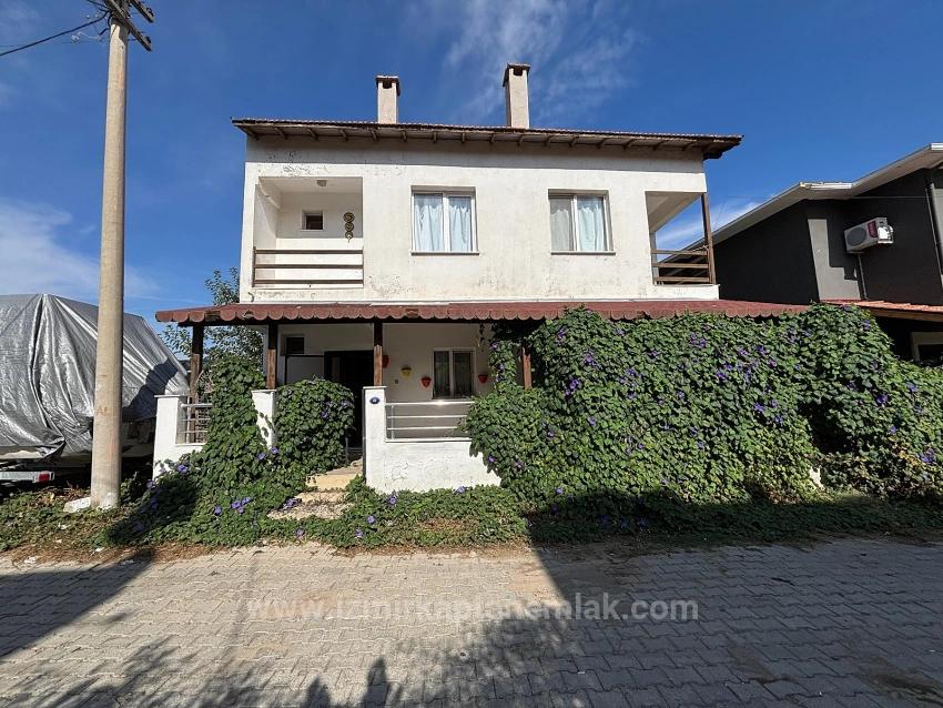 3+1 Villa For Rent With Garden, 50 Meters From The Beach In Seferihisar Doğanbey