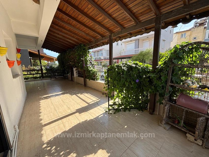 3+1 Villa For Rent With Garden, 50 Meters From The Beach In Seferihisar Doğanbey