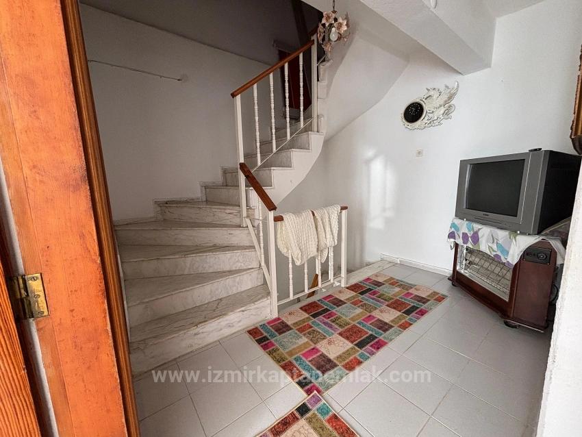3+1 Villa For Rent With Garden, 50 Meters From The Beach In Seferihisar Doğanbey