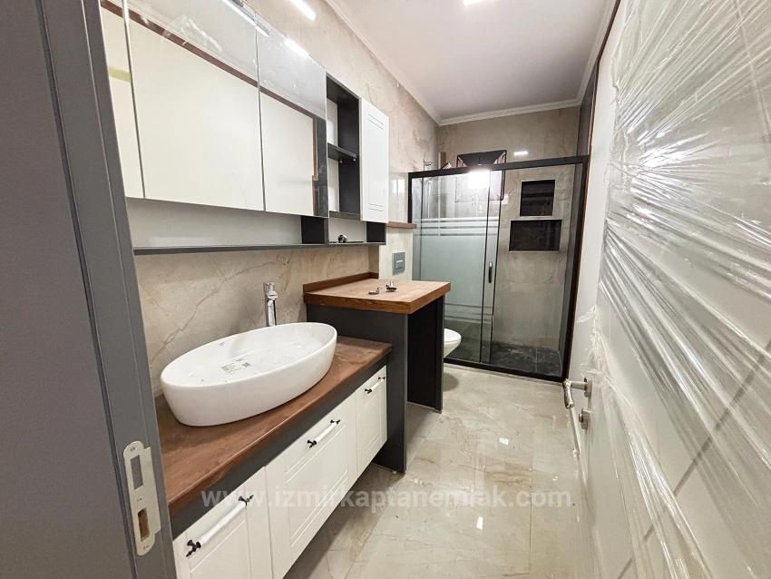 3+1 Villa With Large Garden For Sale In Seferihisar Doğanbey