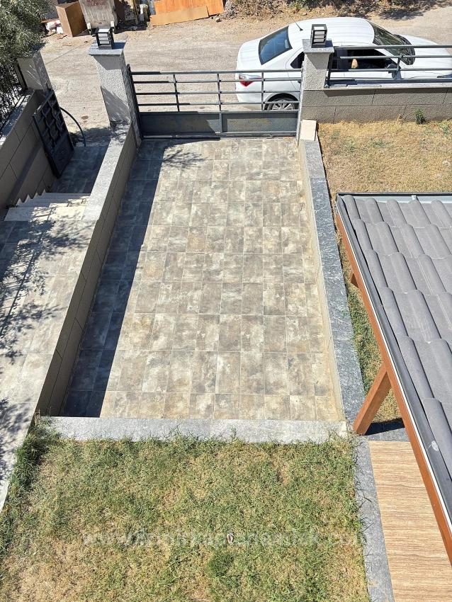 3+1 Villa For Sale In Menderes Özdere, 500 Meters From The Beach, With Parking And Large Garden