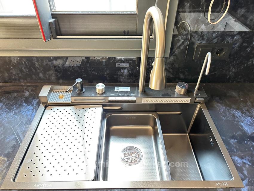 2+1 Villa For Sale In Menderes Özdere, 100 Meters From The Beach, With A Large Garden