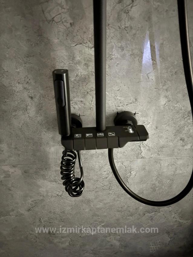 2+1 Villa For Sale In Menderes Özdere, 100 Meters From The Beach, With A Large Garden