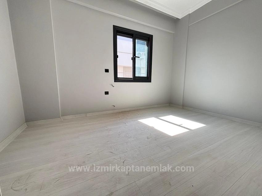 2+1 Villa For Sale In Menderes Özdere, 100 Meters From The Beach, With A Large Garden