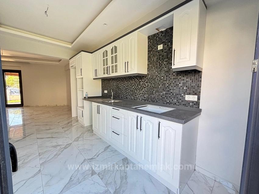 Brand New 4+1 Triplex For Sale In Menderes Özdere, 50 M From The Beach With A Large Garden