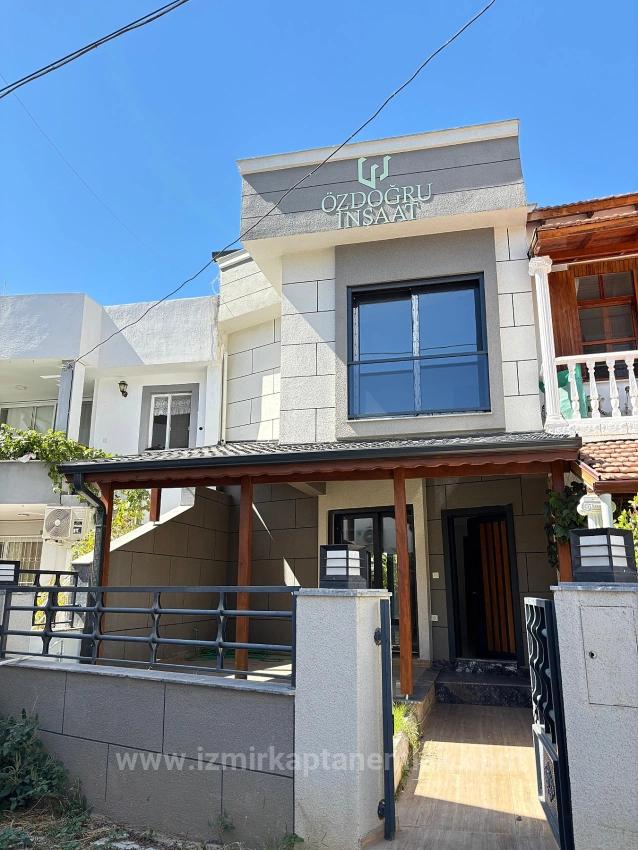 Brand New 4+1 Triplex For Sale In Menderes Özdere, 50 M From The Beach With A Large Garden