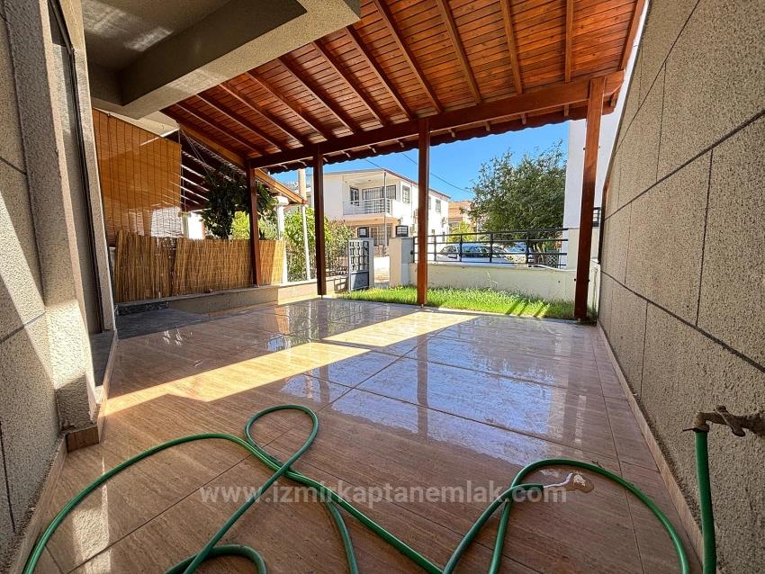 Brand New 4+1 Triplex For Sale In Menderes Özdere, 50 M From The Beach With A Large Garden