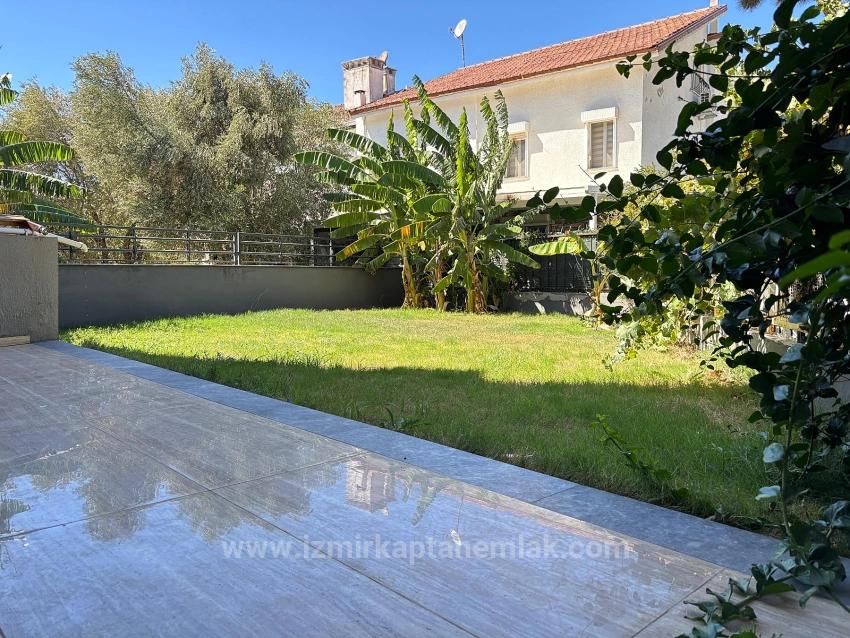 Brand New 4+1 Triplex For Sale In Menderes Özdere, 50 M From The Beach With A Large Garden