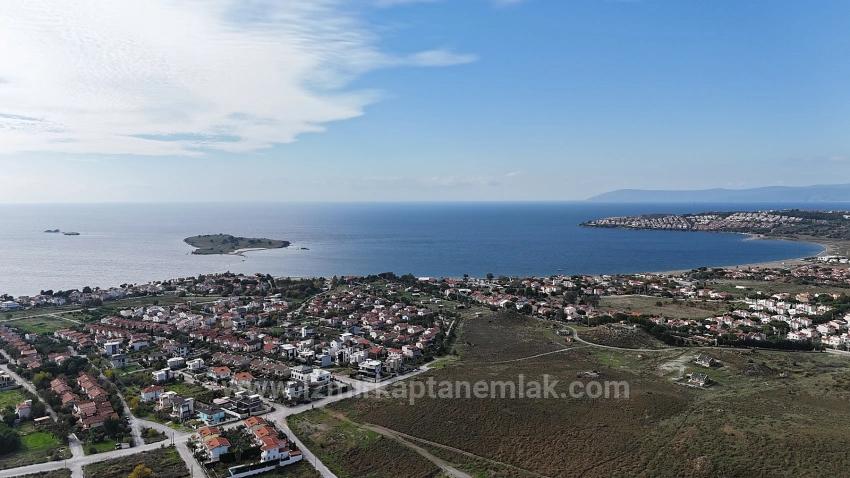 4+1 Detached Duplex Summer Villa With Pool In Seferihisar Akarca