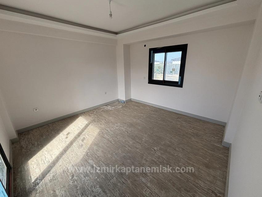 4+1 Detached Duplex Summer Villa With Pool In Seferihisar Akarca