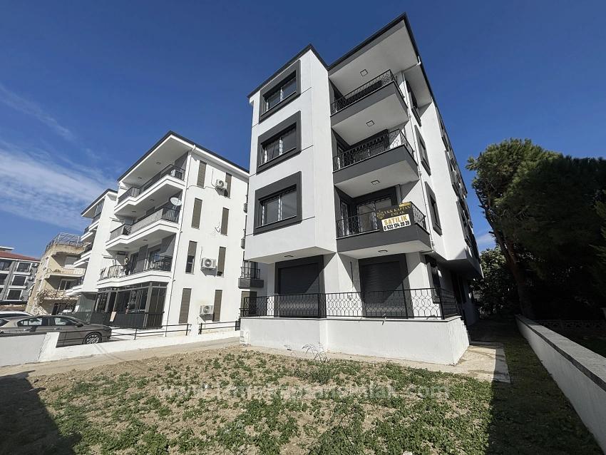 2+1 Closed Kitchen Penthouse Apartment In Seferihisar Camikebir