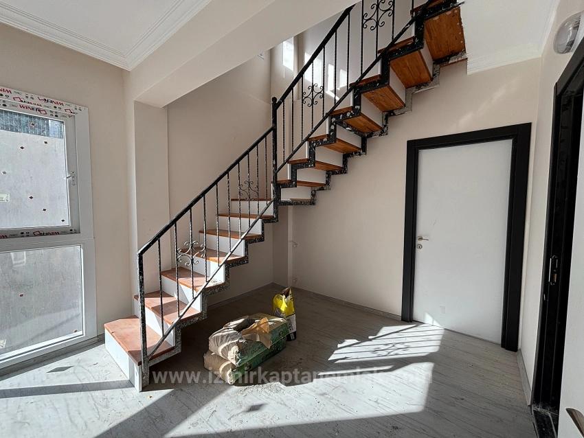 2+2 Duplex Flat For Sale In Menderes Gümüldür Fevzi Çakmak