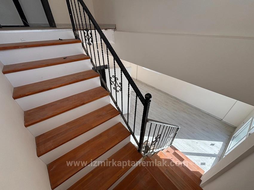2+2 Duplex Flat For Sale In Menderes Gümüldür Fevzi Çakmak