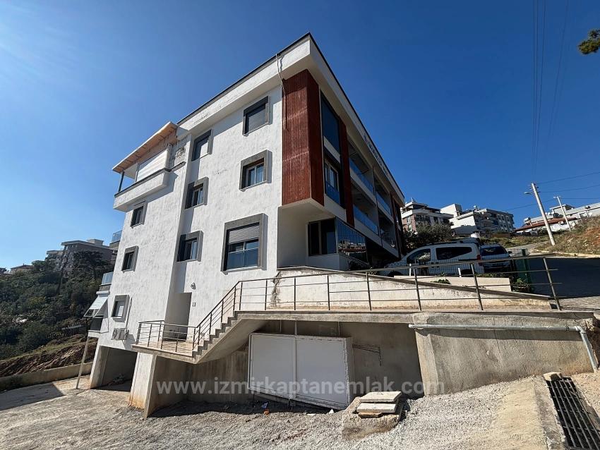 2+1 Flat For Sale In Izmir Menderes Fevzi Çakmak