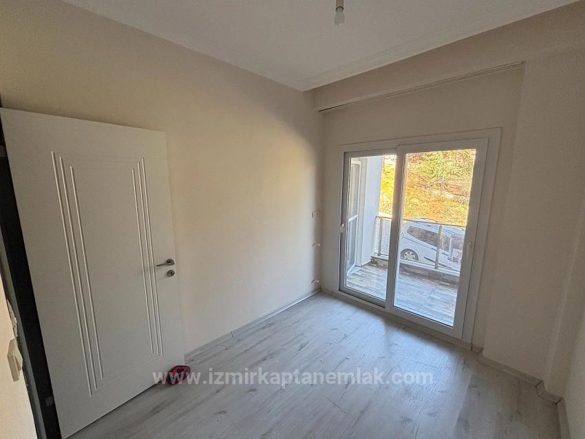 2+1 Flat For Sale In Izmir Menderes Fevzi Çakmak
