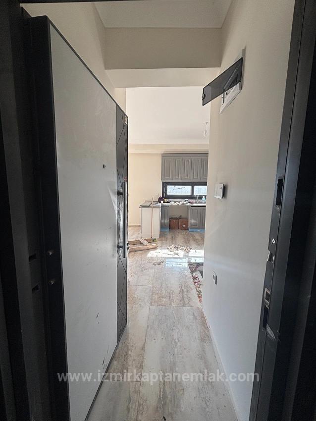 2+1 Reverse Duplex Apartment In Izmir Seferihisar Çolak İbrahim