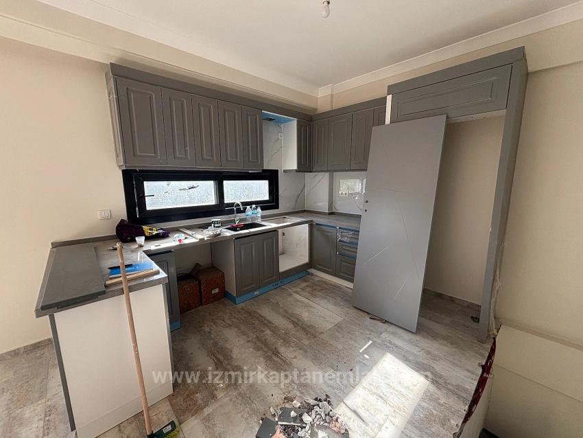 2+1 Reverse Duplex Apartment In Izmir Seferihisar Çolak İbrahim