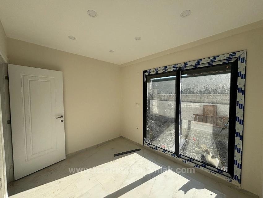 2+1 Reverse Duplex Apartment In Izmir Seferihisar Çolak İbrahim