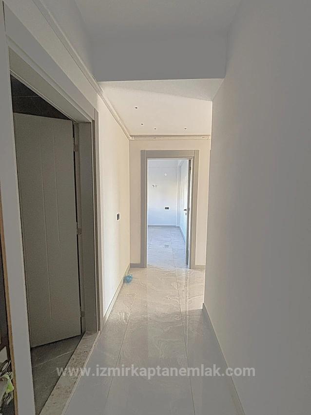 2+1 Ground Floor Flat With Large Garden In Seferihisar Çolakibrahim, Izmir