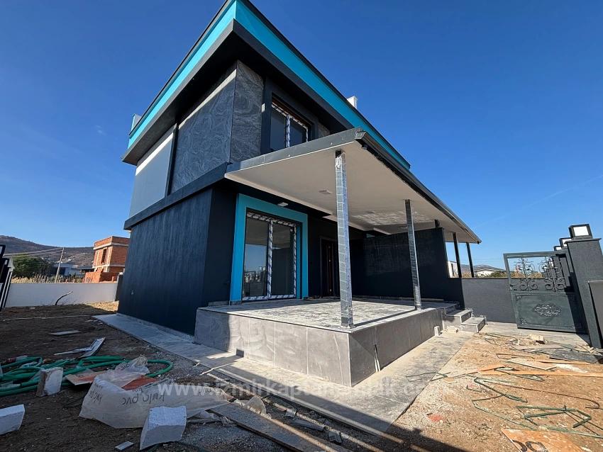 2+1 Triplex Summer Villa On The Sea Side In İzmir Seferihisar Cumhuriyet