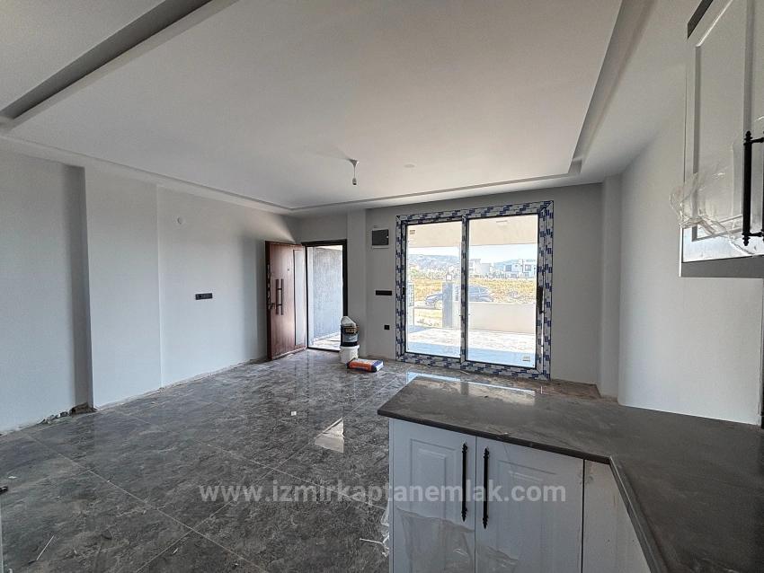 2+1 Triplex Summer Villa On The Sea Side In İzmir Seferihisar Cumhuriyet