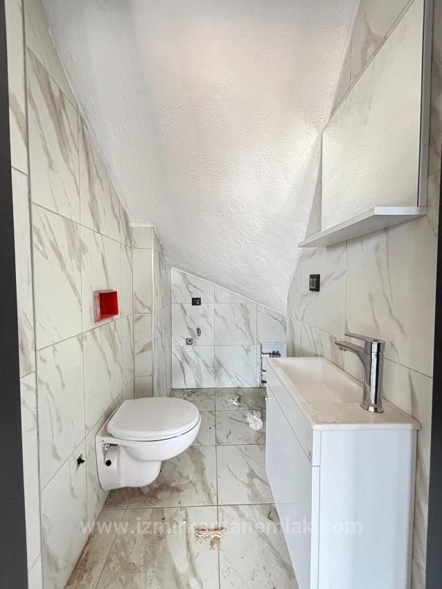 2+1 Triplex Summer Villa In İzmir Seferihisar Cumhuriyet